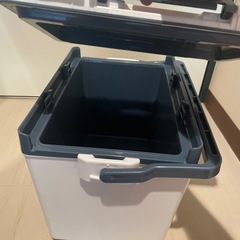 釣り　クーラーボックス　の画像
