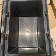 釣り　クーラーボックス　の画像