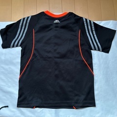 adidas短パンTシャツセット(140サイズ)の画像