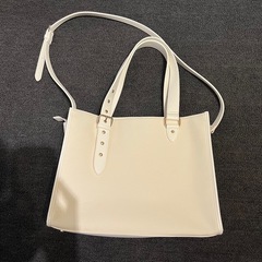 riu トートバッグ　ホワイトの画像