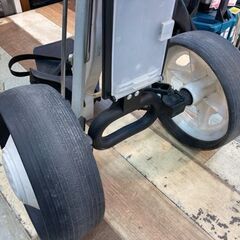 折り畳み式ゴルフバッグカートの画像