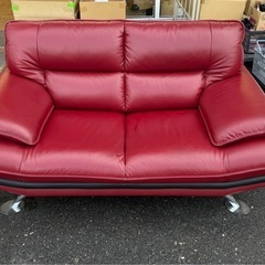 レザー ソファー クッション付きの画像