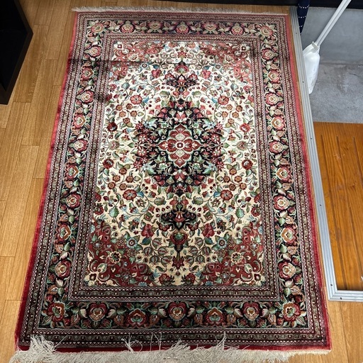 ペルシャ絨毯　中古品