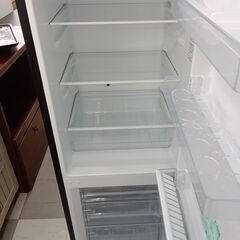 ★リユースのサカイ千葉中央店★期間限定割引有 Hisense 冷蔵庫 175L 23年製 動作確認／クリーニング済み TC3885の画像