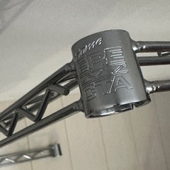 【中古エレクタ】3方クロスバー W900×D450mm クローム 1本の画像
