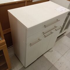 ★リユースのサカイ千葉中央店★期間限定割引有  ゴミ箱付きレンジ台  H85×D36×W71 クリーニング済み TC3890の画像