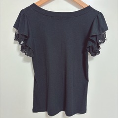 axes femme ビジューカットソーの画像