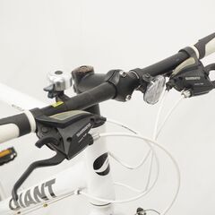 GIANT 「ジャイアント」 ESCAPE R3 2016年モデル クロスバイクの画像
