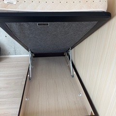 マットレス付きベッドの画像