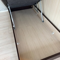 マットレス付きベッドの画像