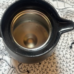 黒い保温保冷ポット　500mlの画像