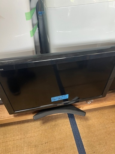 ①テレビ　32型　11年製