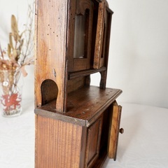 フランス アンティーク 木製ドール家具 キャビネット1910年代の画像