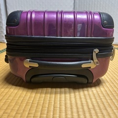 キャリーケースの画像