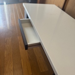 取りに来てくれる方限定！収納付きローテーブルの画像