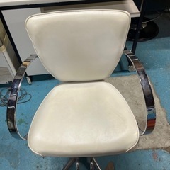 サロンチェア　アイボリーの画像
