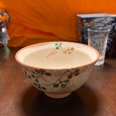 冷えた日本酒がさらに美味しくなるぐい呑みともう一杯食べたくなるご飯茶碗とお菜とツマミが楽しくなる角小鉢の画像