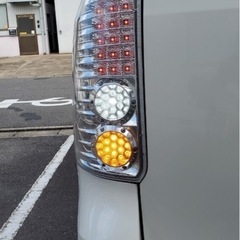 希少 早い者勝ち ヴォクシー ノア VOXY NOAH 社外 テールランプの画像