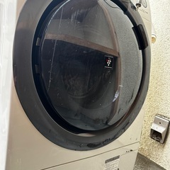 シャープ　SHARP  ドラム式洗濯乾燥機　の画像