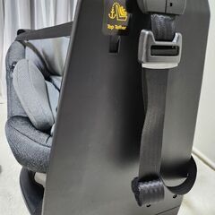 【お取引中】マキシコシ アクシスフィックスプラス  ベビービョルン  抱っこ紐 チャイルドシートの画像