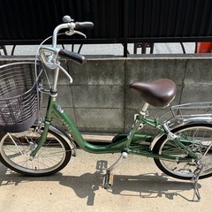 値下げしました　新品の3800円のカバーつけます　美品　オートライト　自転車　20インチ　日本製　の画像