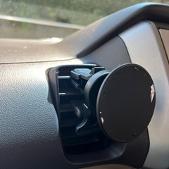 iPhone MagSafe 車載ホルダーの画像
