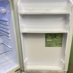 冷蔵庫【配達無料お届け設置出来ます💫都内近郊🚚】✨2023年新品購入品✨レトロ風デザイン✨除菌クリーニング済✨超極美品✨他にも冷蔵庫.洗濯機.電子レンジ.オーブン電子レンジ.炊飯器.テーブル&椅子.机&チェアー.ベット&マットレス.ソファーなど多種多様な美品が有ります✨お気軽にお問い合わせ下さい💫の画像