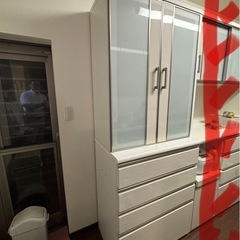 美品　食器棚の画像