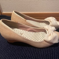 リボン付き パンプスの画像