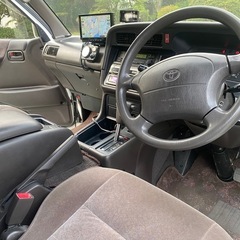 Ｈ５年式 トヨタハイエースワゴン スーパーカスタム　ディーゼルターボ４ＷＤ　ダブルエアコン３列シート　スライドドア（イージークローザー付き）の画像
