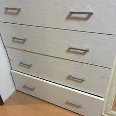 ニトリ　白タンスの画像