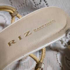 RIZサンダル（バックル付きミュール）の画像