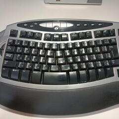 マイクロソフト エルゴノミクス ワイヤレスキーボードの画像