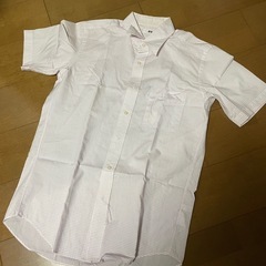 UNIQLOシャツmサイズ2枚セットの画像