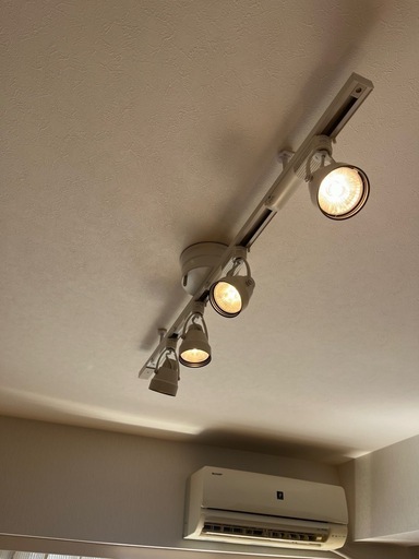 スポットライト　ダクトレール