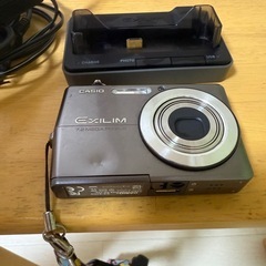 カシオ　カメラ　EX-2700の画像