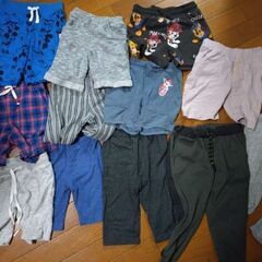 早い方優先。最終値下げ。子供服　100〜110②　46着まとめて　おまけのエプロンの画像