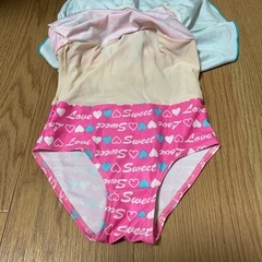 女の子用水着　ワンピースタイプ　110cmの画像