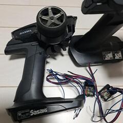 R/Cカー用送受信機2台の画像