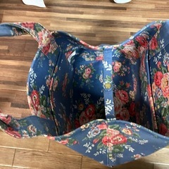 【新品】キャスキッドソン　花柄キャンバストートバッグ　大容量の画像
