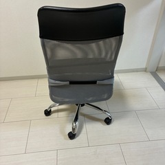 高さ調整式デスクチェアの画像