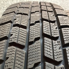 2023年製　ほぼ新品冬タイヤ GOODYEAR 175/65R15 4本 アクアフィットスペイドスイフトMINIなどにの画像