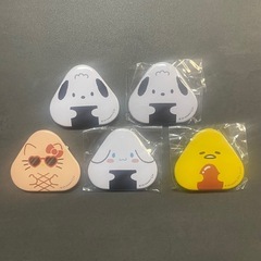 サンリオキャラクターズおにぎり缶バッチ