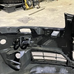 アウディA8純正バンパー
の画像