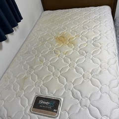 シモンズ セミダブル ベット(フレーム付き)の画像