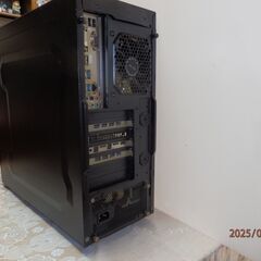 SSDなので立上り早いです。  Win10 Pro   認証済みの画像