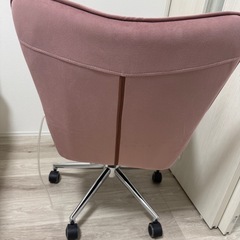 【受渡者決定済】LOWYA パソコンチェア　ピンク の画像
