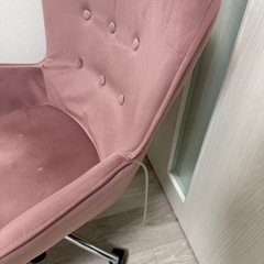 【受渡者決定済】LOWYA パソコンチェア　ピンク の画像