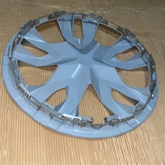 トヨタZSG10カローラクロス純正17インチホイールキャップ4枚 ホイールカバーの画像