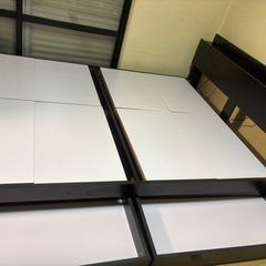 【超美品】2杯収納付ブラックカラーダブルベッドフレーム　コンセント二口×2箇所付の画像